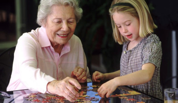 Quebra cabeça para idosos: benefícios e como escolher! - Mais Idade